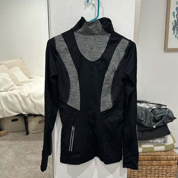 Lululemon pull over - Picture 4 of 5